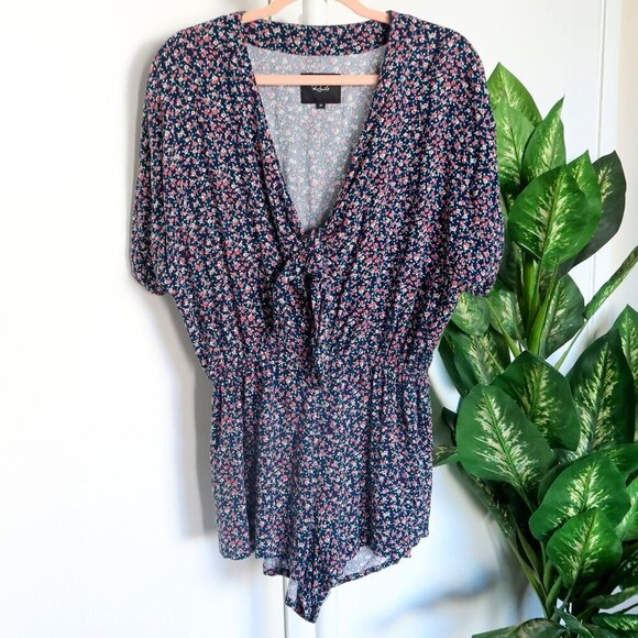 Rails Minka Navy Blue & Pink Short Sleeve V-neck Front Key-hole & Tie Romper M - Picture 8 of 16